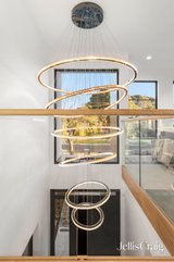 https://images.listonce.com.au/custom/160x/listings/5a-utah-road-glen-waverley-vic-3150/511/01975511_img_12.jpg?_a9KVhBZg04