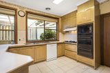 https://images.listonce.com.au/custom/160x/listings/6-7-pontford-court-wheelers-hill-vic-3150/090/00516090_img_03.jpg?l0E2vIsDDHg