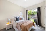 https://images.listonce.com.au/custom/160x/listings/6-aaron-place-kilsyth-vic-3137/418/01986418_img_06.jpg?BhiEeHjfKkU