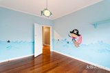 https://images.listonce.com.au/custom/160x/listings/6-abraham-drive-croydon-vic-3136/056/01808056_img_08.jpg?OZyYl412RnY