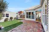 https://images.listonce.com.au/custom/160x/listings/6-addison-street-moonee-ponds-vic-3039/133/01768133_img_14.jpg?bDNKthuqhO4