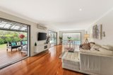 https://images.listonce.com.au/custom/160x/listings/6-akoonah-close-donvale-vic-3111/957/00645957_img_08.jpg?d15HFB21QmQ