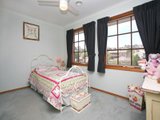 https://images.listonce.com.au/custom/160x/listings/6-alford-rise-croydon-north-vic-3136/529/01871529_img_12.jpg?gJ5SJ27kfQM