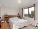 https://images.listonce.com.au/custom/160x/listings/6-allambi-road-chirnside-park-vic-3116/847/01524847_img_09.jpg?gXUM83RNpJY