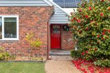 https://images.listonce.com.au/custom/160x/listings/6-ashbourne-road-woodend-vic-3442/096/01896096_img_02.jpg?jHf8dAbZNs0