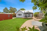 https://images.listonce.com.au/custom/160x/listings/6-ashbourne-road-woodend-vic-3442/096/01896096_img_14.jpg?sIKxnPCEUGU
