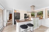 https://images.listonce.com.au/custom/160x/listings/6-avarn-court-eltham-vic-3095/407/01814407_img_08.jpg?G_byi-ywRs4