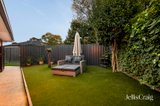 https://images.listonce.com.au/custom/160x/listings/6-badger-place-mulgrave-vic-3170/689/01954689_img_15.jpg?5bgtXjsW6fs