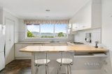 https://images.listonce.com.au/custom/160x/listings/6-banksia-court-croydon-south-vic-3136/567/01196567_img_05.jpg?iGB0taQ1a0I