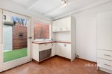 https://images.listonce.com.au/custom/160x/listings/6-bell-street-richmond-vic-3121/596/01953596_img_03.jpg?0EsWP_dtgyI