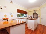 https://images.listonce.com.au/custom/160x/listings/6-bona-avenue-healesville-vic-3777/127/01524127_img_06.jpg?Jb_xFPVsD-o