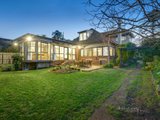 https://images.listonce.com.au/custom/160x/listings/6-bradford-avenue-kew-vic-3101/100/01084100_img_17.jpg?7pla7vBLZh4