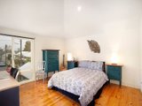 https://images.listonce.com.au/custom/160x/listings/6-brady-street-richmond-vic-3121/584/01087584_img_05.jpg?l8JWzhUQVI0