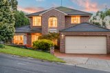 https://images.listonce.com.au/custom/160x/listings/6-byron-court-glenroy-vic-3046/382/01063382_img_21.jpg?sddl6RYpNO8