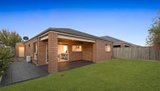 https://images.listonce.com.au/custom/160x/listings/6-carnegie-street-officer-vic-3809/176/01741176_img_09.jpg?mx030_k7EUk