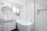 https://images.listonce.com.au/custom/160x/listings/6-carol-street-mornington-vic-3931/638/01599638_img_09.jpg?CLJO1aF-WBU