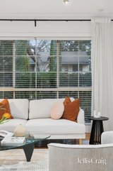 https://images.listonce.com.au/custom/160x/listings/6-catherine-street-ringwood-vic-3134/279/01781279_img_05.jpg?VK6g6qMfdJ8