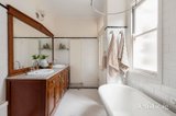 https://images.listonce.com.au/custom/160x/listings/6-chapman-street-north-melbourne-vic-3051/059/01816059_img_05.jpg?3wtwhuzAqtU