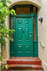 https://images.listonce.com.au/custom/160x/listings/6-charnwood-crescent-st-kilda-vic-3182/615/01905615_img_12.jpg?5gHIkzsmEkM