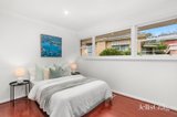 https://images.listonce.com.au/custom/160x/listings/6-chiara-court-glen-waverley-vic-3150/986/01910986_img_12.jpg?gDjG14_Vxsk