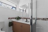 https://images.listonce.com.au/custom/160x/listings/6-clarood-crescent-chelsea-heights-vic-3196/005/01645005_img_12.jpg?39E7HOLKn-M