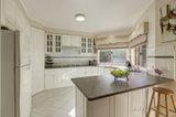 https://images.listonce.com.au/custom/160x/listings/6-clearview-close-ashwood-vic-3147/442/00367442_img_07.jpg?Ee_QLLL0Zmk