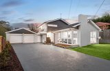 https://images.listonce.com.au/custom/160x/listings/6-clubpoint-drive-chirnside-park-vic-3116/174/01865174_img_07.jpg?5hfgtCYUH_A