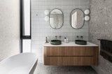 https://images.listonce.com.au/custom/160x/listings/6-coleridge-street-elwood-vic-3184/861/01793861_img_08.jpg?NXez2wKxTus