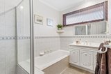 https://images.listonce.com.au/custom/160x/listings/6-colric-place-eltham-north-vic-3095/524/01649524_img_07.jpg?5-LRmg1KRp8