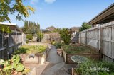 https://images.listonce.com.au/custom/160x/listings/6-cooinda-court-mount-waverley-vic-3149/749/01974749_img_11.jpg?PtWlbjoMpmo