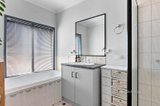 https://images.listonce.com.au/custom/160x/listings/6-crespin-place-roxburgh-park-vic-3064/566/01681566_img_07.jpg?QnX_04Pv1tY