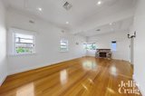 https://images.listonce.com.au/custom/160x/listings/6-creswick-grove-mckinnon-vic-3204/680/01648680_img_02.jpg?l6-OtLQ7z88