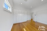 https://images.listonce.com.au/custom/160x/listings/6-creswick-grove-mckinnon-vic-3204/680/01648680_img_06.jpg?7bf4zbxQlb8