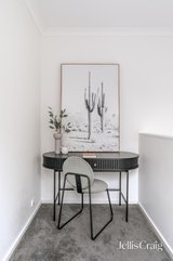 https://images.listonce.com.au/custom/160x/listings/6-dandallo-drive-eltham-vic-3095/993/01807993_img_11.jpg?GTpQ6qhsR64