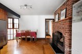 https://images.listonce.com.au/custom/160x/listings/6-darling-street-east-melbourne-vic-3002/105/01980105_img_05.jpg?XHUUHDoRHTk