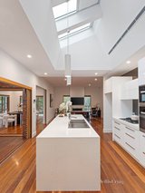 https://images.listonce.com.au/custom/160x/listings/6-drummond-close-donvale-vic-3111/925/01717925_img_05.jpg?0ParGg00_s0