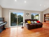 https://images.listonce.com.au/custom/160x/listings/6-edward-road-chirnside-park-vic-3116/661/01524661_img_02.jpg?H25o_3tXIZU