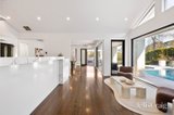 https://images.listonce.com.au/custom/160x/listings/6-eleanor-court-donvale-vic-3111/995/01979995_img_08.jpg?XhcfgtzTEBw