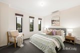 https://images.listonce.com.au/custom/160x/listings/6-english-close-mooroolbark-vic-3138/374/01879374_img_06.jpg?GESlc5gaUIM