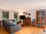 https://images.listonce.com.au/custom/160x/listings/6-farrell-avenue-yarra-glen-vic-3775/879/01524879_img_02.jpg?b0JkpH7oc7g