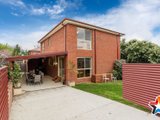 https://images.listonce.com.au/custom/160x/listings/6-farrell-avenue-yarra-glen-vic-3775/879/01524879_img_17.jpg?h0Qri7zvCMY