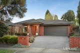 https://images.listonce.com.au/custom/160x/listings/6-ferncroft-street-vermont-vic-3133/204/01766204_img_01.jpg?AvlmM_wVjeE