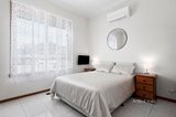 https://images.listonce.com.au/custom/160x/listings/6-field-street-moonee-ponds-vic-3039/069/01509069_img_05.jpg?aLMaME3Xwyw