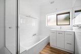 https://images.listonce.com.au/custom/160x/listings/6-fisher-street-wendouree-vic-3355/101/01692101_img_09.jpg?ZggeGo3jp8s