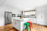 https://images.listonce.com.au/custom/160x/listings/6-foote-street-brighton-vic-3186/621/01842621_img_09.jpg?0HBAYtEPJW0