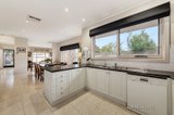 https://images.listonce.com.au/custom/160x/listings/6-gallery-place-mount-waverley-vic-3149/067/00555067_img_04.jpg?5-js0GXNHaY