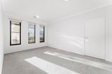 https://images.listonce.com.au/custom/160x/listings/6-gallivan-circuit-lilydale-vic-3140/049/01725049_img_07.jpg?jHWBDXi0OXk