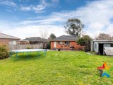 https://images.listonce.com.au/custom/160x/listings/6-geoffrey-drive-kilsyth-vic-3137/598/01524598_img_05.jpg?_x8VoqyeAwg