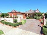 https://images.listonce.com.au/custom/160x/listings/6-glenhelen-place-wonga-park-vic-3115/187/01525187_img_01.jpg?dHemp_xjKtU