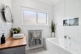 https://images.listonce.com.au/custom/160x/listings/6-haines-street-new-gisborne-vic-3438/671/01989671_img_10.jpg?ywbbNRsTJc8